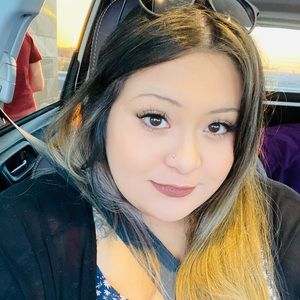 Meet your Posher, Lena